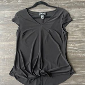 Frank Lyman basic black top size 8